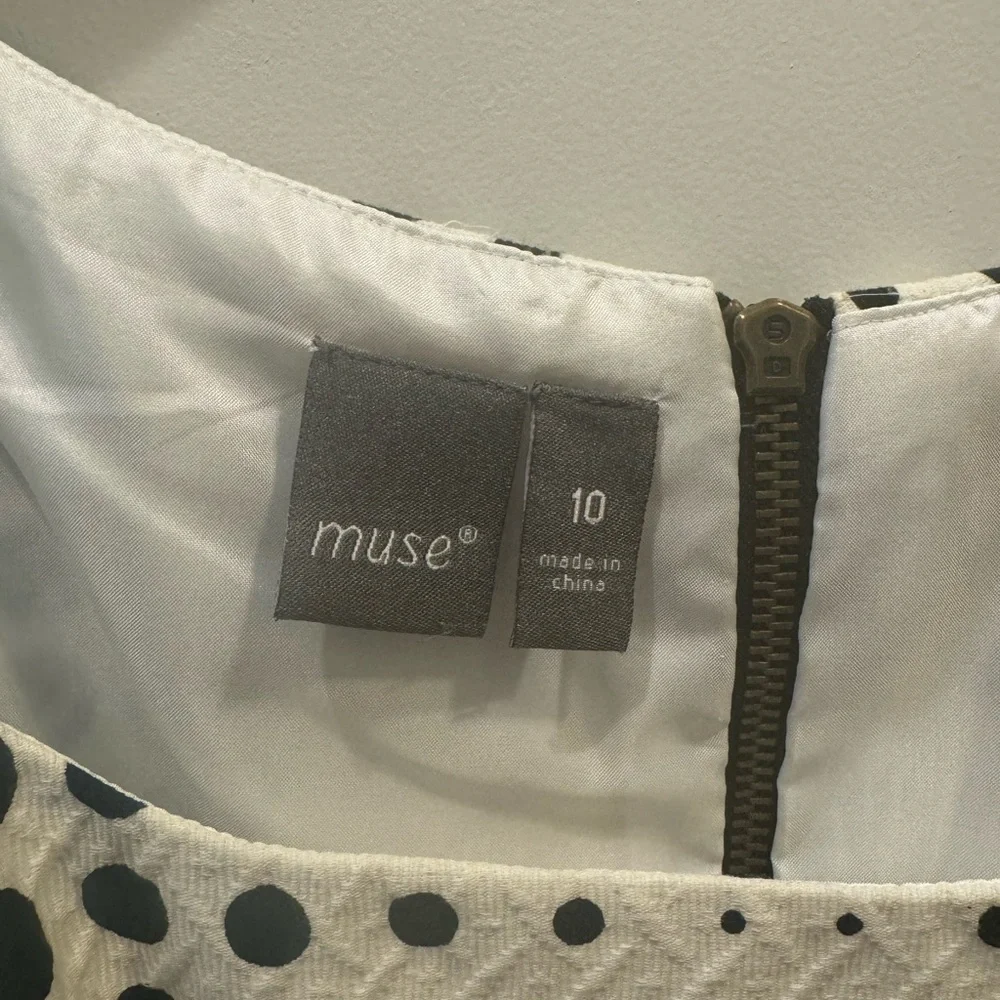 Muse Women’s Black & White Sleeveless Dress - Picture 3 of 3